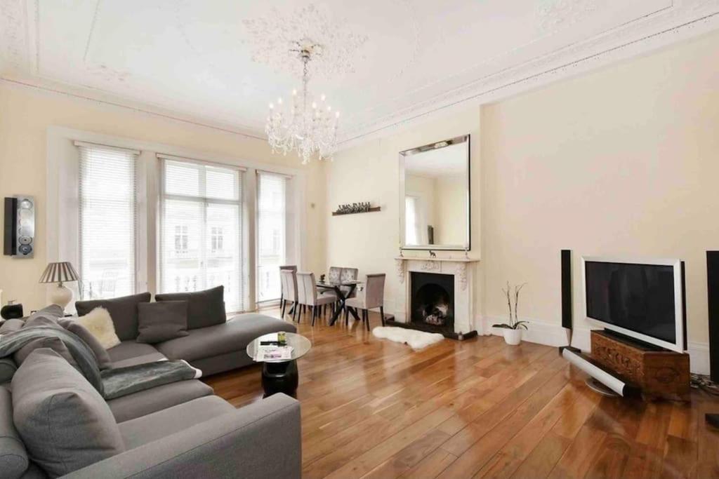 Stunning Grand 2 Bed, 2 Bath Apartment, ロンドン エクステリア 写真