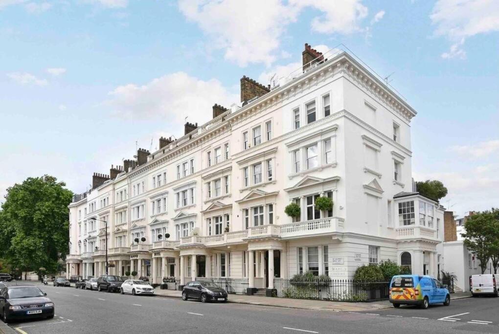 Stunning Grand 2 Bed, 2 Bath Apartment, ロンドン エクステリア 写真