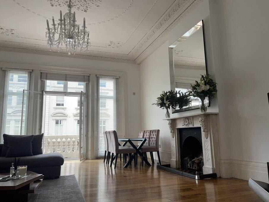 Stunning Grand 2 Bed, 2 Bath Apartment, ロンドン エクステリア 写真